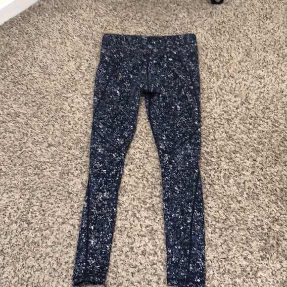 Athleta Stash Pocket Cropped Leggings Size Small Navy Blue Sandstone Print - Picture 4 of 10